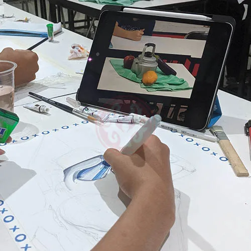 Suasana kelas Intensif SNBT — latihan still life